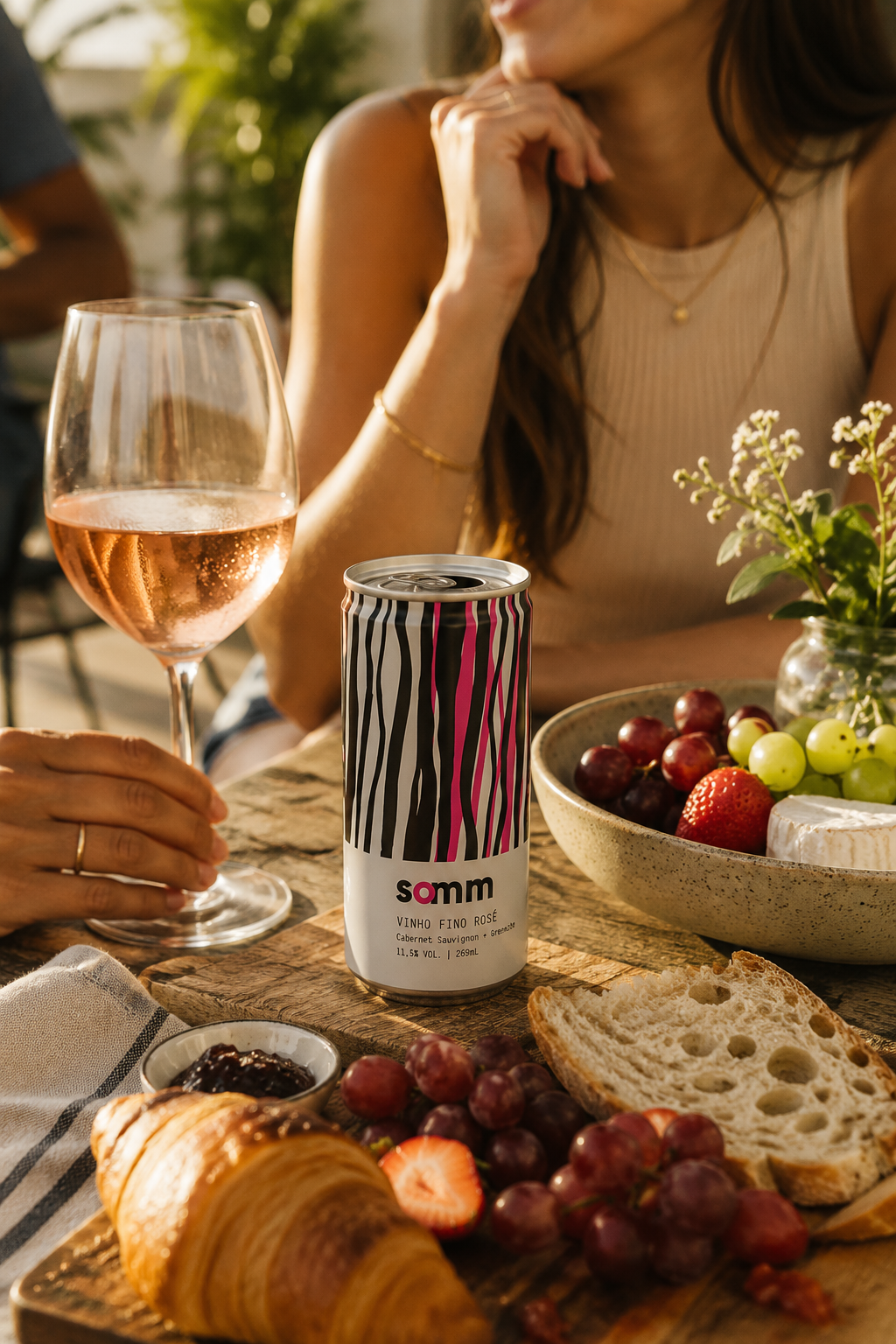 O que é maceração no vinho? Entenda como cascas, cor e textura entram na bebida