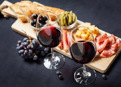Como Harmonizar Vinhos com Petiscos para o Dia a Dia